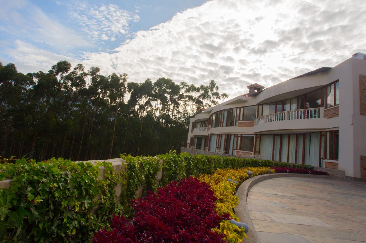 Hotel Medina Del Lago Otavalo Buitenkant foto